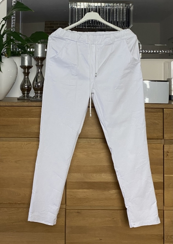Białe spodnie z kieszeniami, Made in Italy