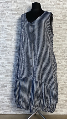 Rozpinana sukienka KEKOO design, model plus size