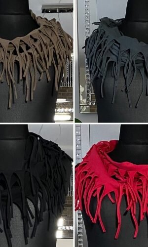 szalik w kształcie koła z frędzlami