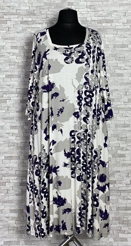 sukienka izzy style z kieszeniami, model plus size