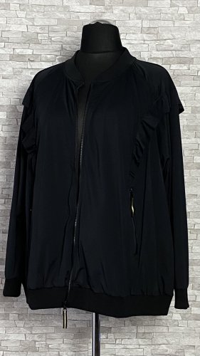 wiosenna kurtka yesta z kieszeniami