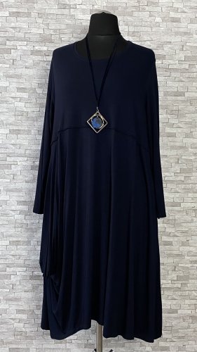 sukienka zedd plus z wisiorkiem