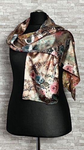 dwustronny szal damski w motywy kwiatowe