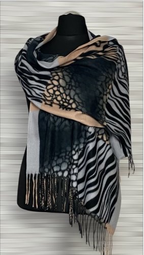 duży szal damski w modny print