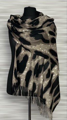 duży szal damski w modny print