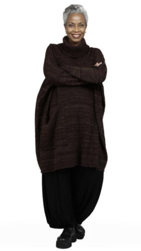 dzianinowy sweter z golfem marki akh exclusive, model plus size dzianinowy sweter z golfem marki akh exclusive, model plus size