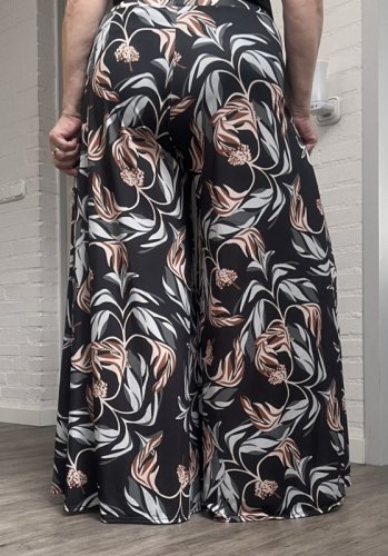 szerokie spodnie we wzory szerokie spodnie we wzory