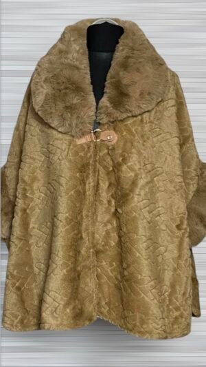 camelowe ponczo z futerkiem