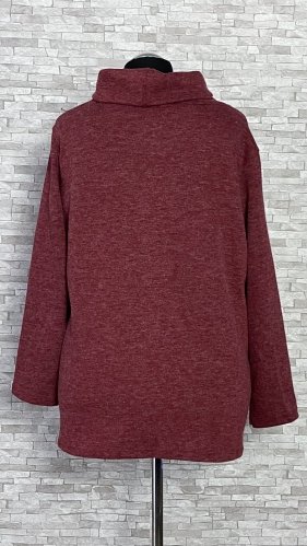 tunika z golfem i cyrkoniowym motywem na przodzie tunika z golfem i cyrkoniowym motywem na przodzie