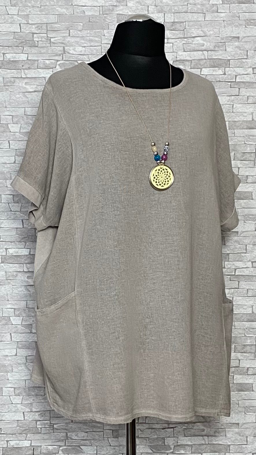 bawełniano lniana bluzka z wisiorkiem bawełniano lniana bluzka z wisiorkiem