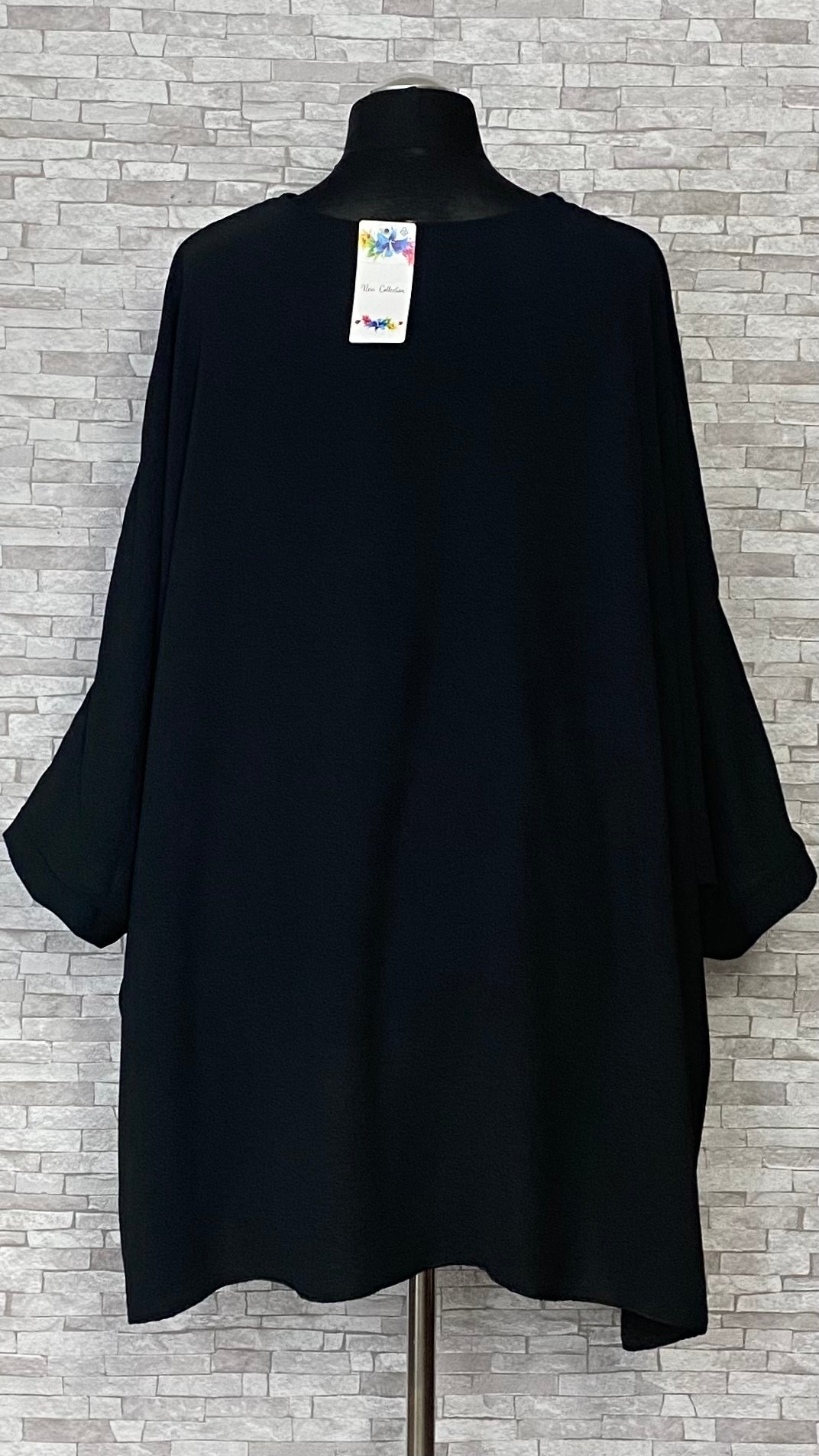 wiskozowe ponczo / tunika oversize w kolorze czarnym wiskozowe ponczo / tunika oversize w kolorze czarnym