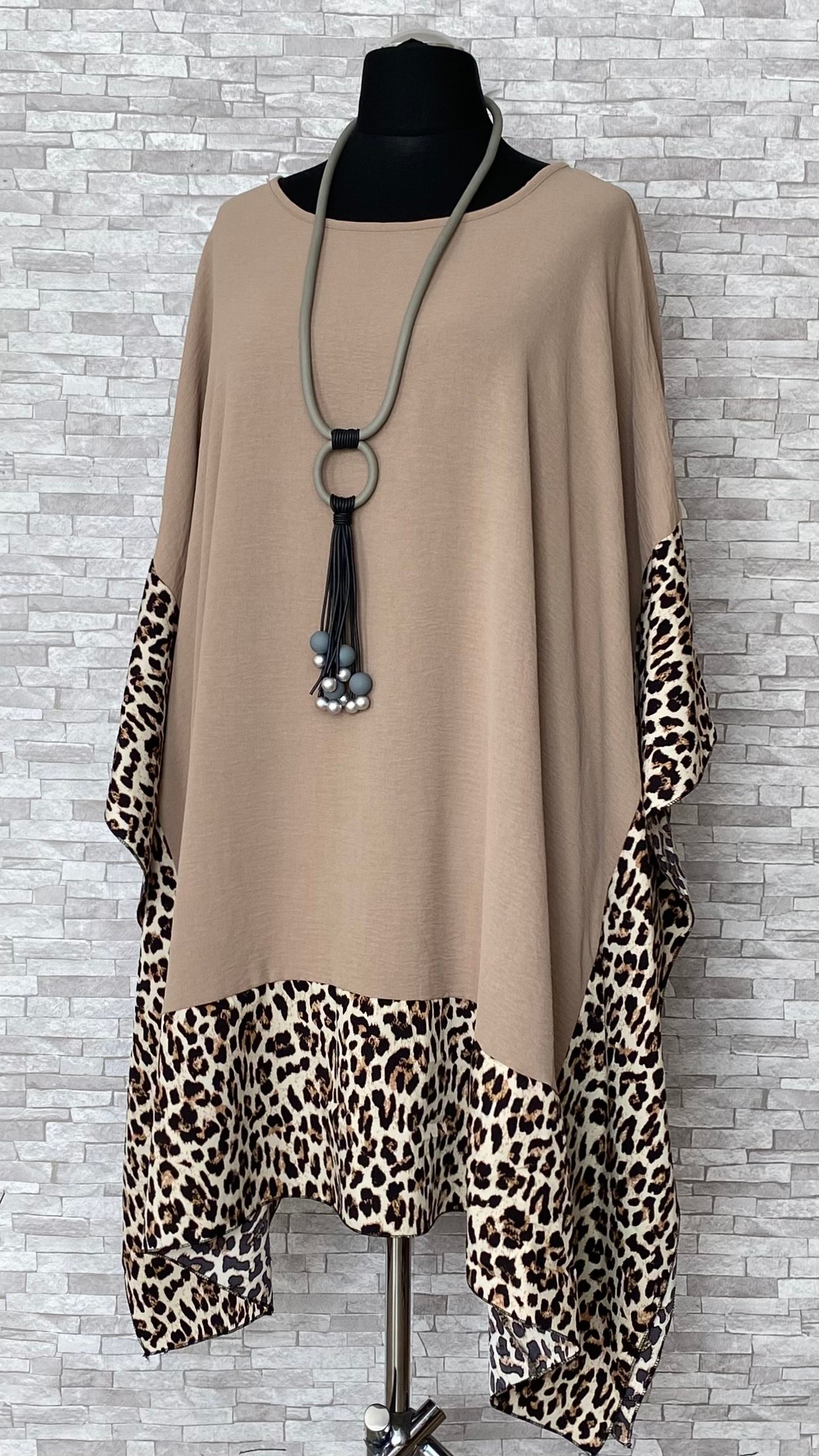 wiskozowe ponczo / tunika z panterką wiskozowe ponczo / tunika z panterką