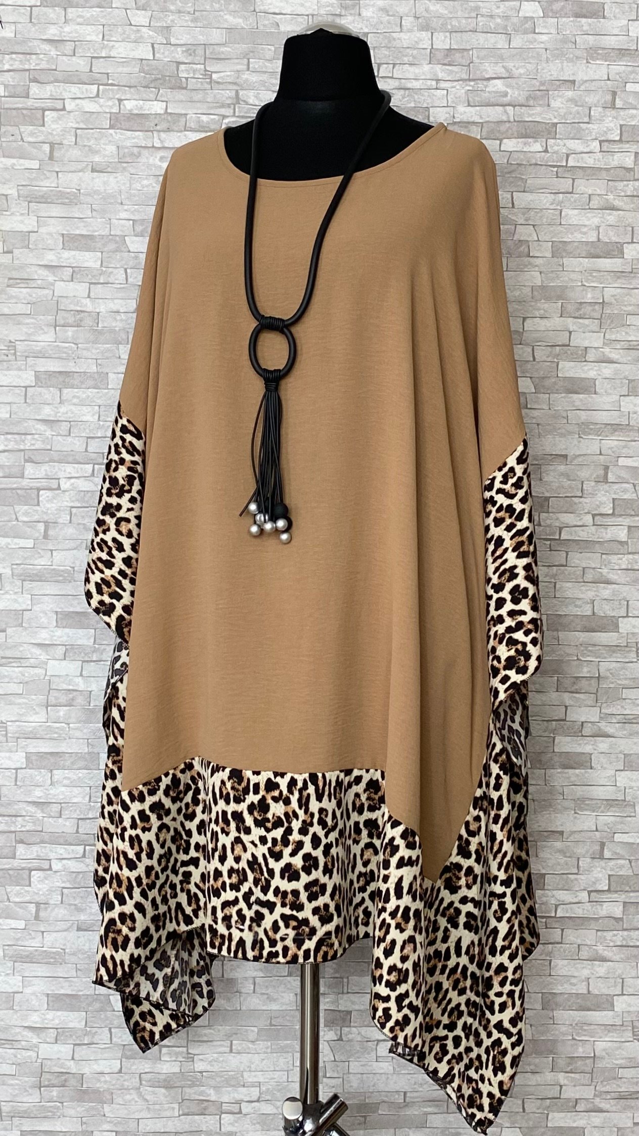 wiskozowe ponczo / tunika z panterką wiskozowe ponczo / tunika z panterką