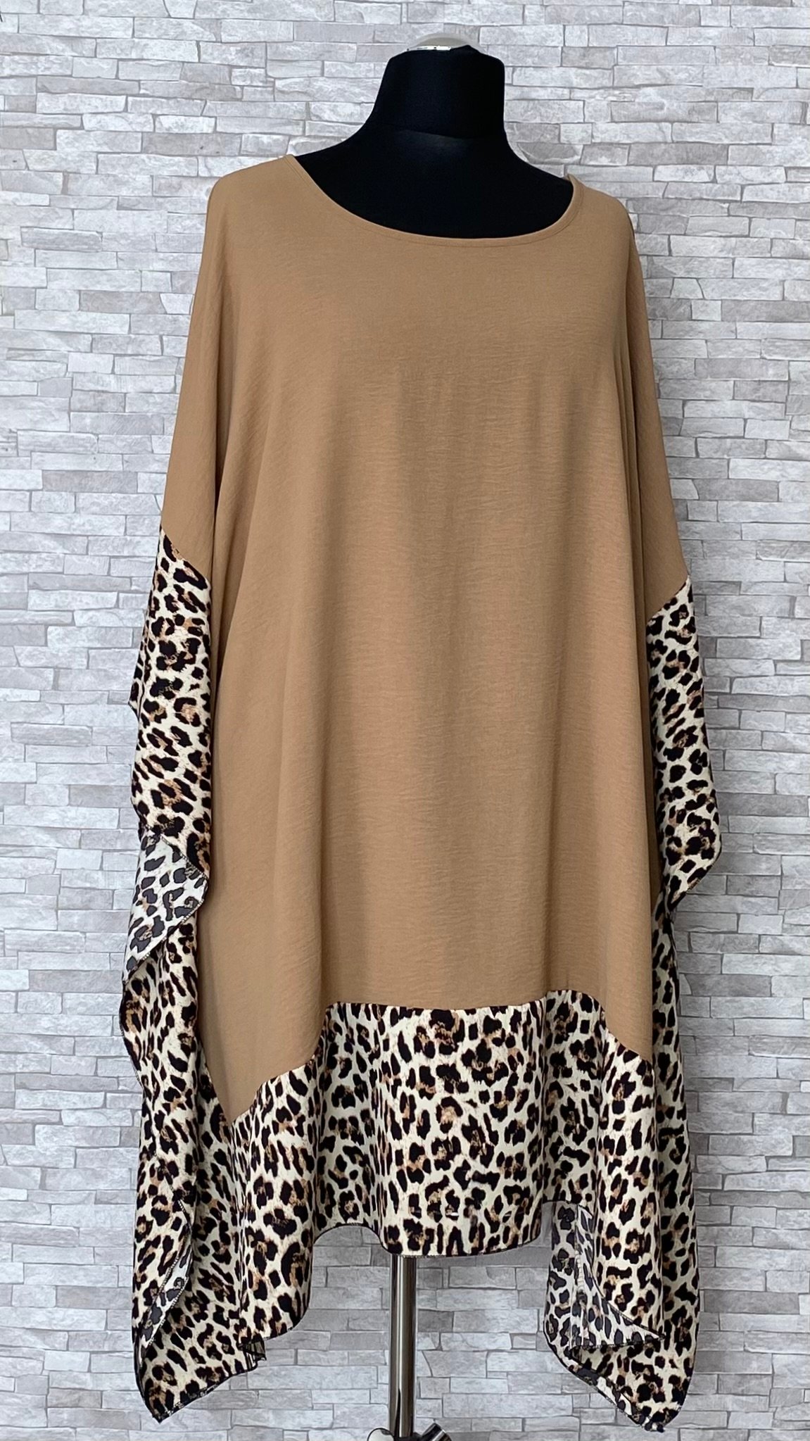 wiskozowe ponczo / tunika z panterką wiskozowe ponczo / tunika z panterką