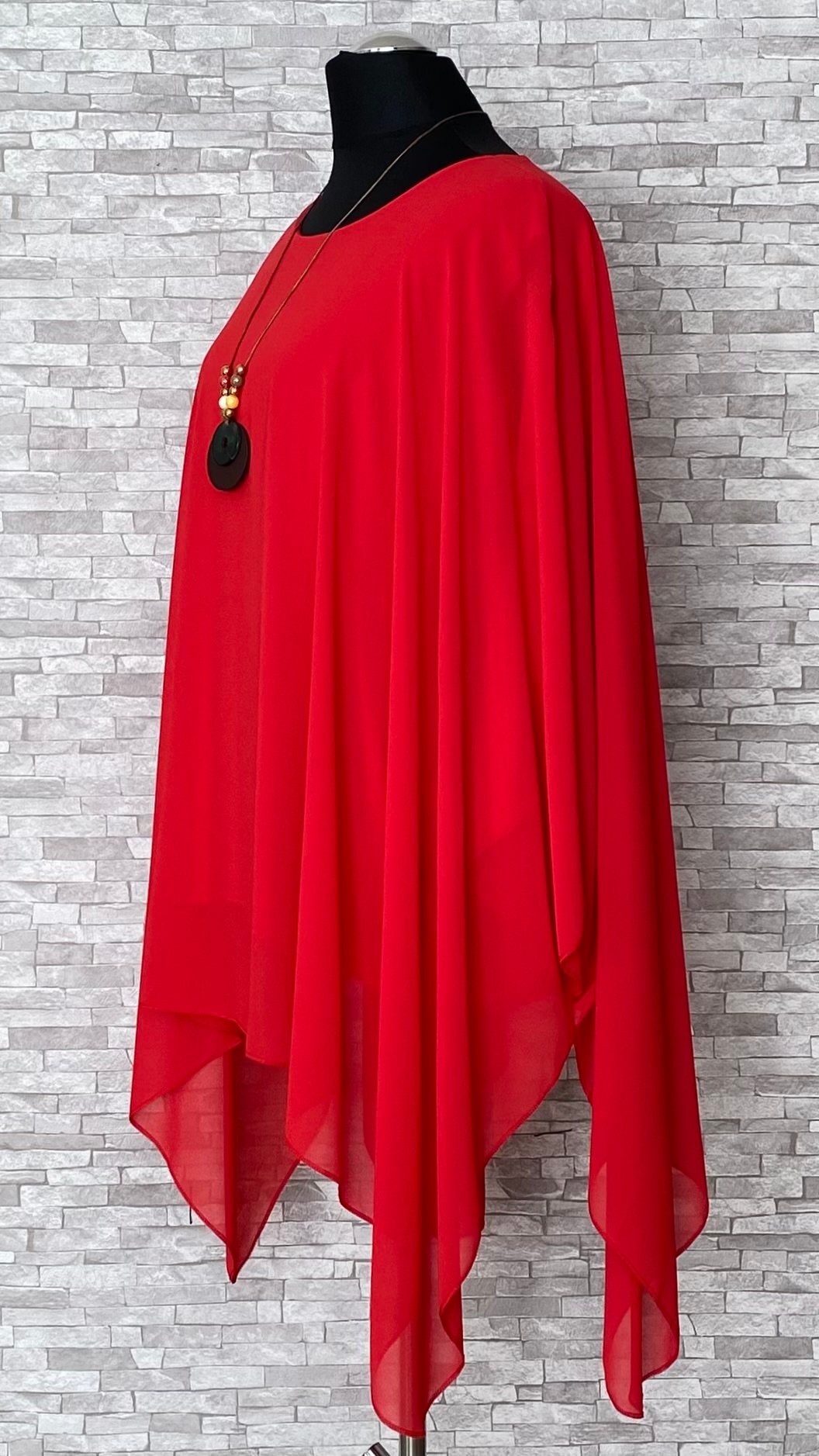 szyfonowe ponczo z wisiorkiem szyfonowe ponczo z wisiorkiem