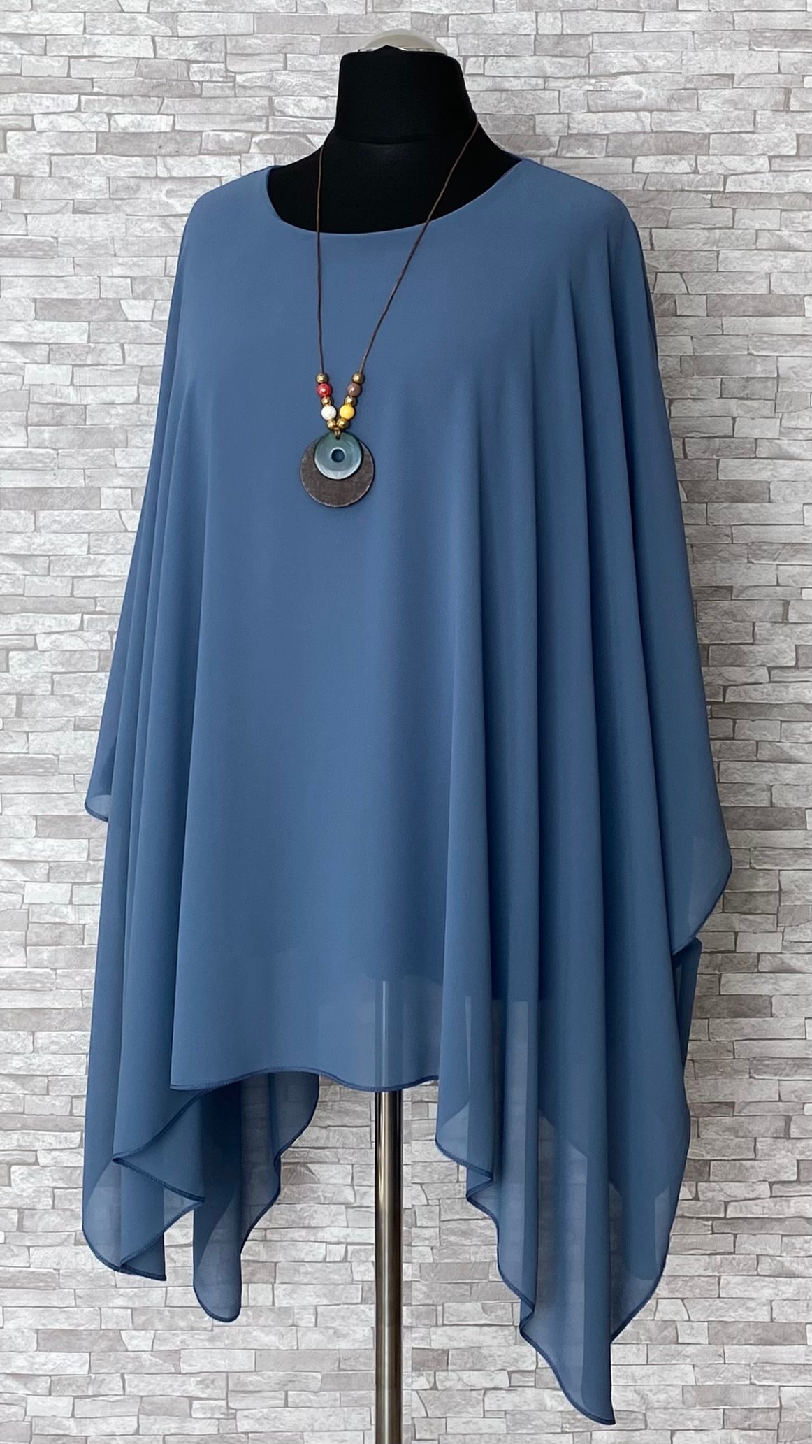 szyfonowe ponczo z wisiorkiem szyfonowe ponczo z wisiorkiem