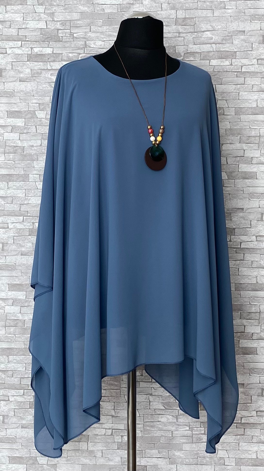 szyfonowe ponczo z wisiorkiem szyfonowe ponczo z wisiorkiem