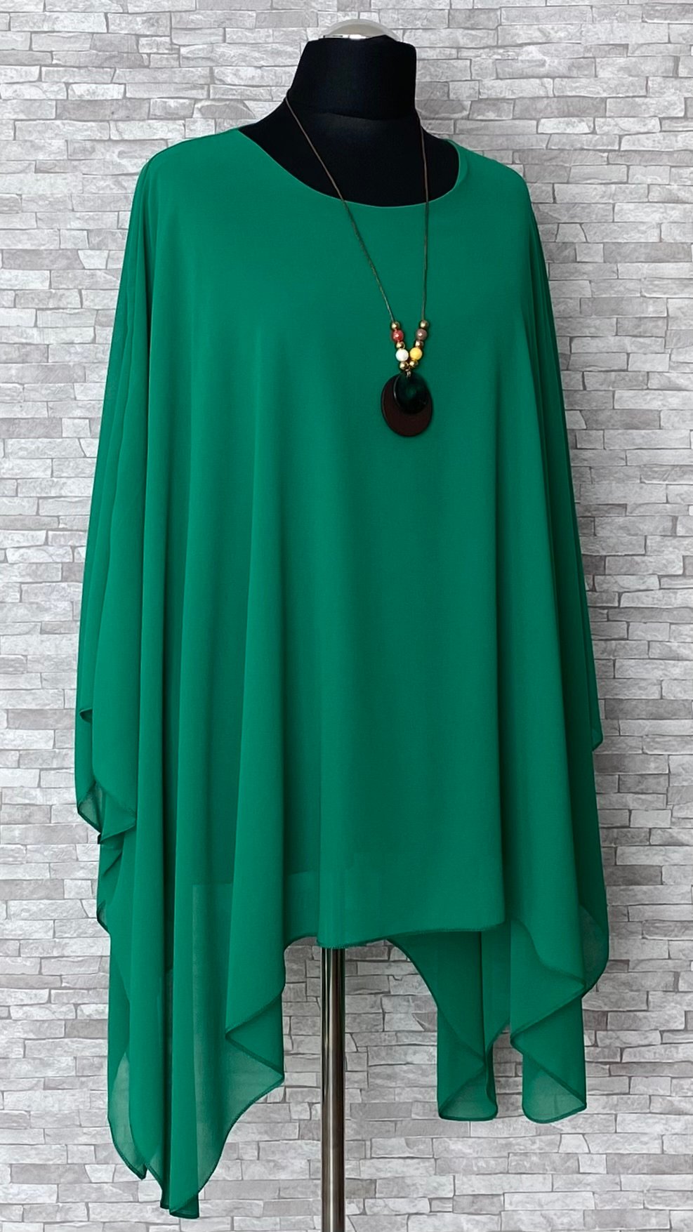 szyfonowe ponczo z wisiorkiem szyfonowe ponczo z wisiorkiem