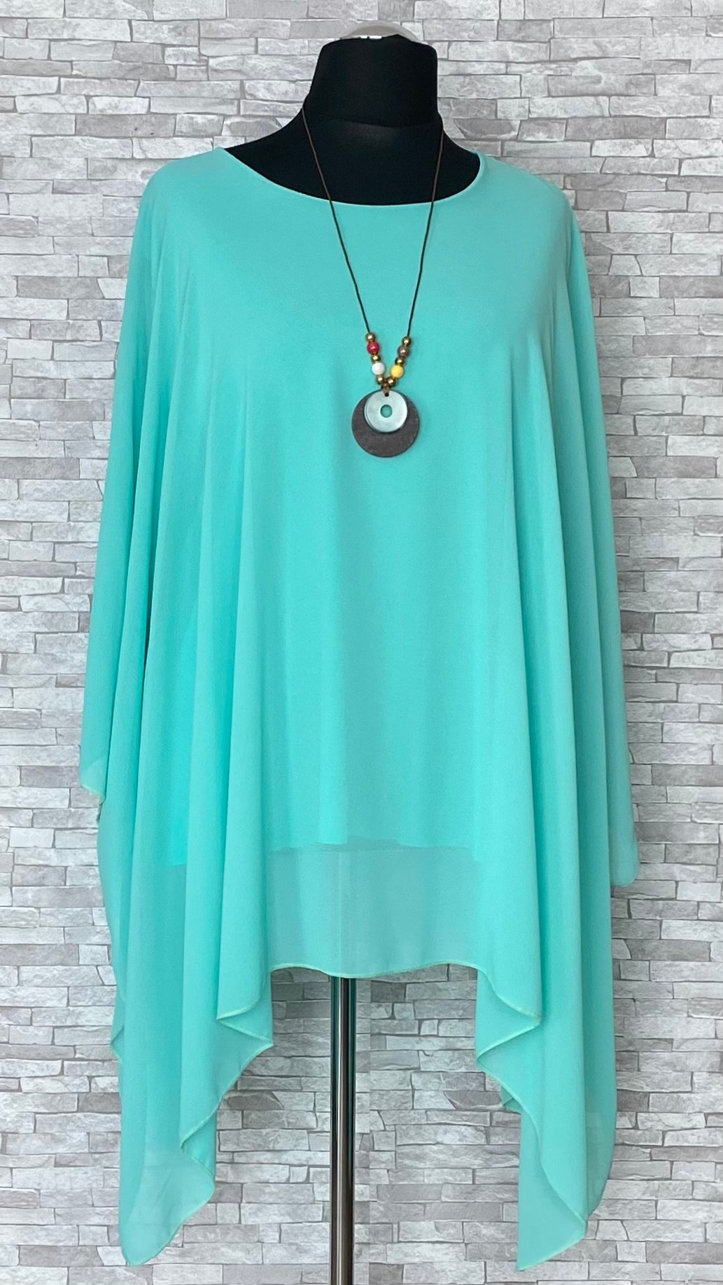 szyfonowe ponczo z wisiorkiem szyfonowe ponczo z wisiorkiem