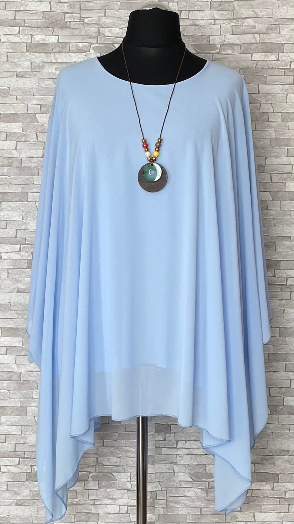 szyfonowe ponczo z wisiorkiem szyfonowe ponczo z wisiorkiem