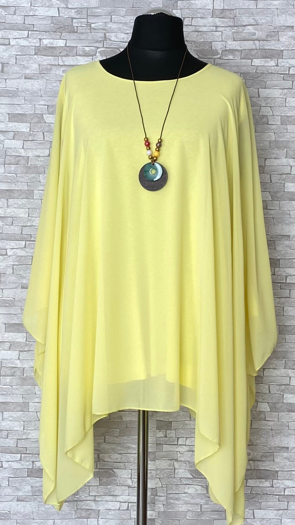 szyfonowe ponczo z wisiorkiem szyfonowe ponczo z wisiorkiem