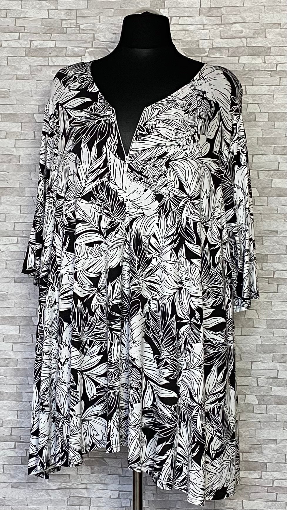 tunika new jersey fashion w biało czarne motywy liściaste tunika new jersey fashion w biało czarne motywy liściaste