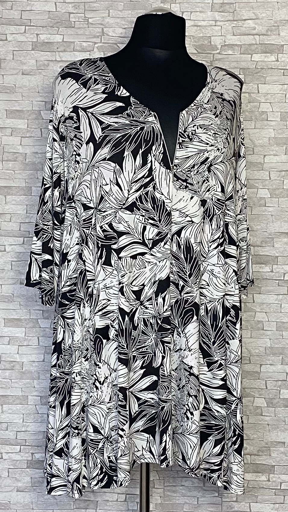 tunika new jersey fashion w biało czarne motywy liściaste tunika new jersey fashion w biało czarne motywy liściaste