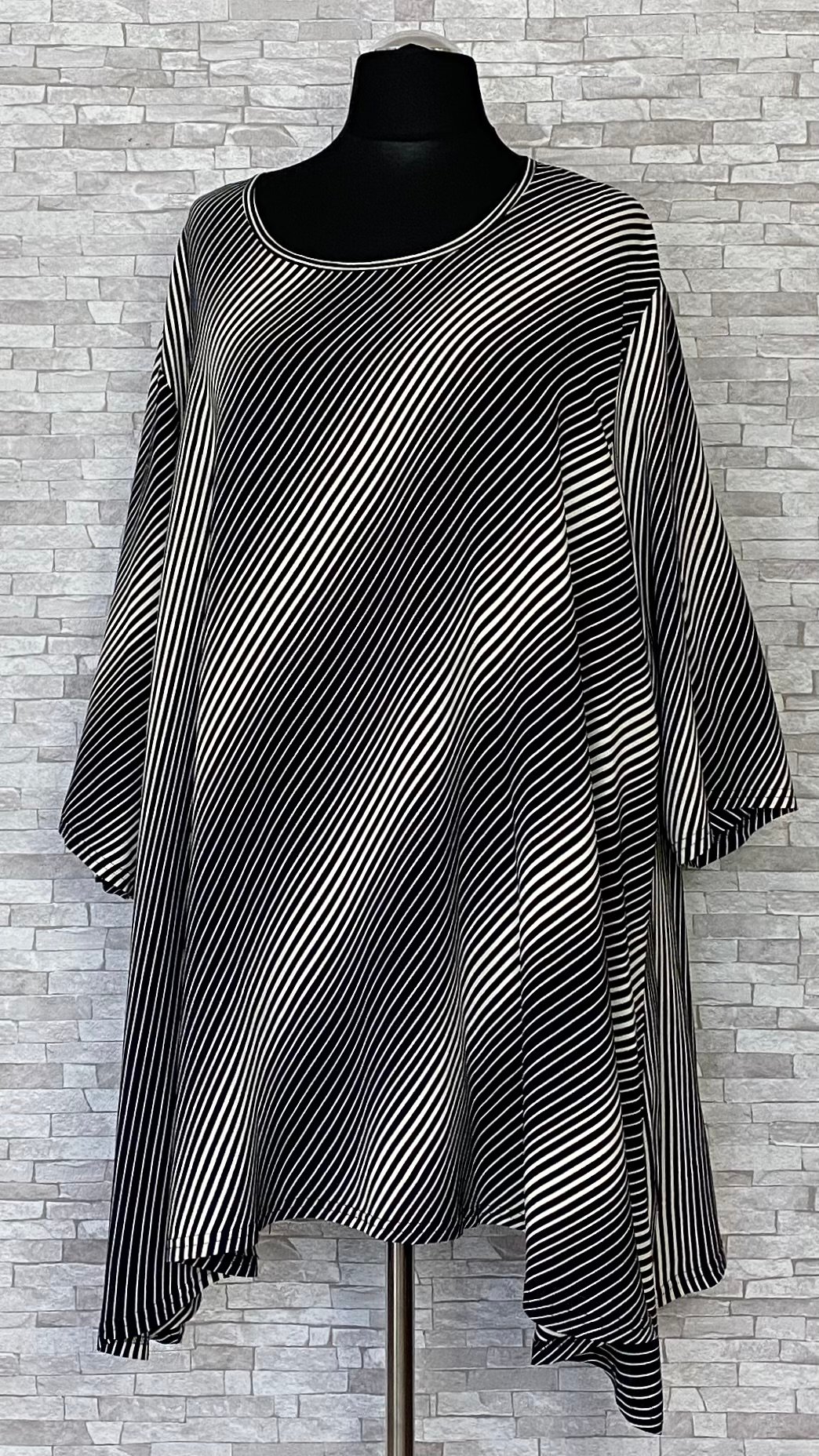 wiskozowa tunika akh exclusive w paski wiskozowa tunika akh exclusive w paski