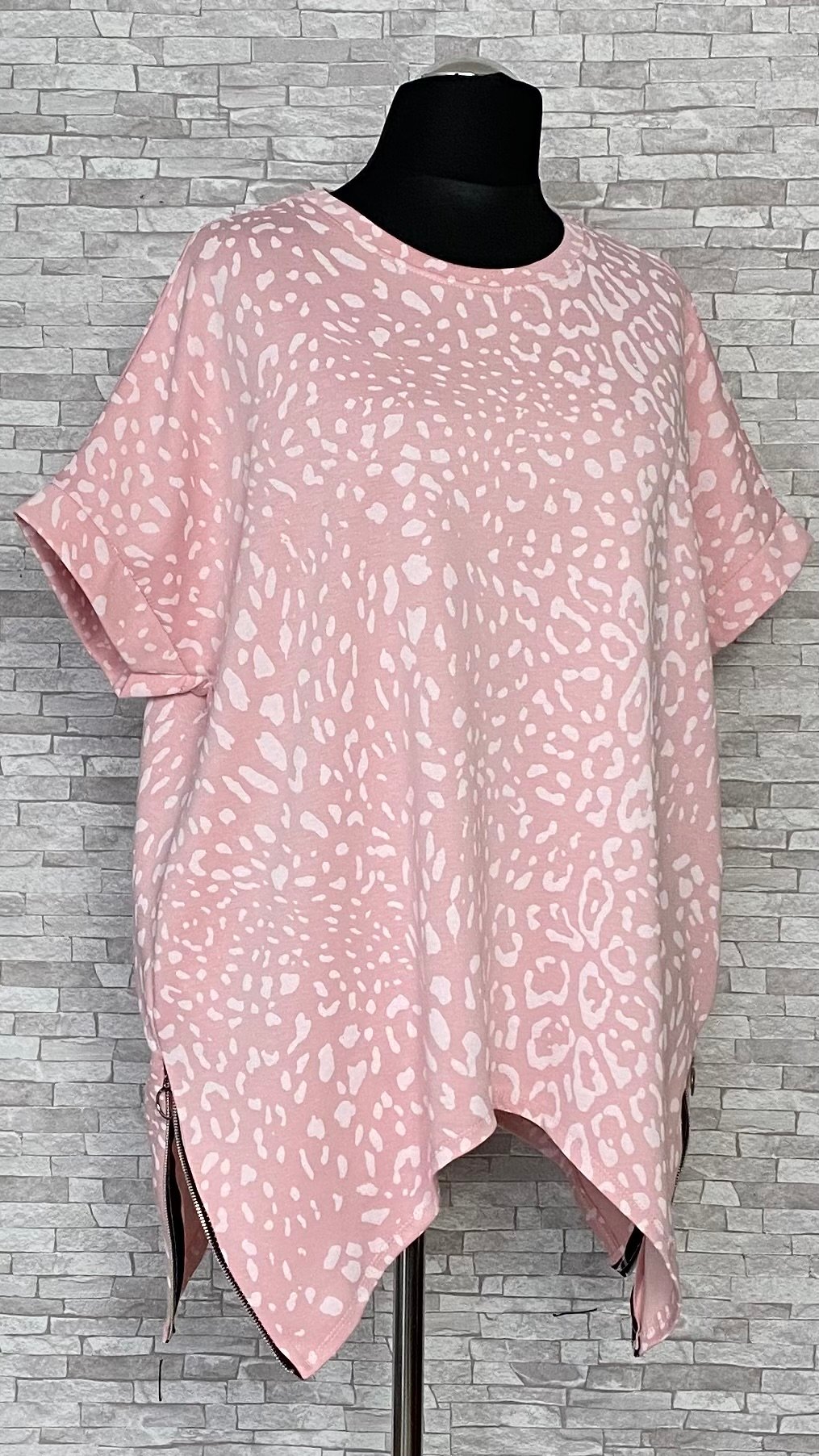 asymetryczna bluzka w panterkę asymetryczna bluzka w panterkę